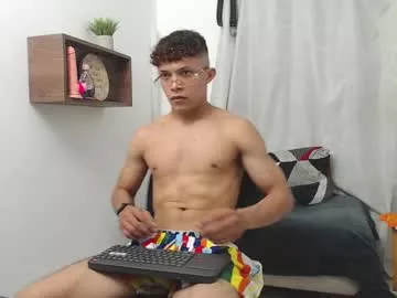 Offline lucas_luxx1 on Chaturbate