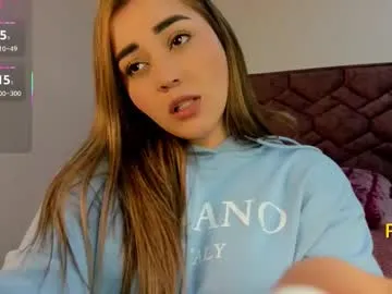 Offline lucia_star_ on Chaturbate