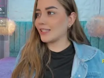 Offline lucia_star_ on Chaturbate