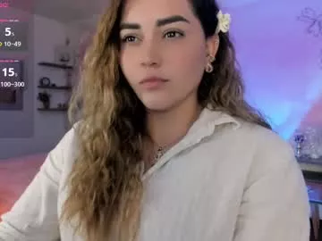 Offline lucia_star_ on Chaturbate