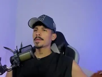 lukeetaylor_ on Chaturbate