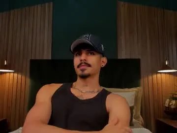 lukeetaylor_ on Chaturbate