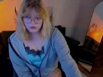 luna_c0ra on Chaturbate