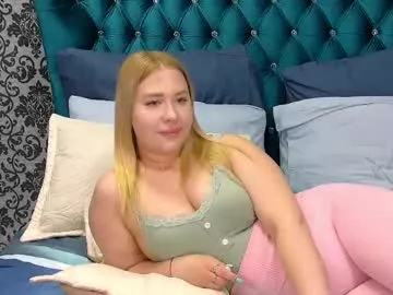 Offline lunahouston on Chaturbate