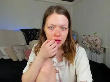 Offline lunarlily7 on Chaturbate