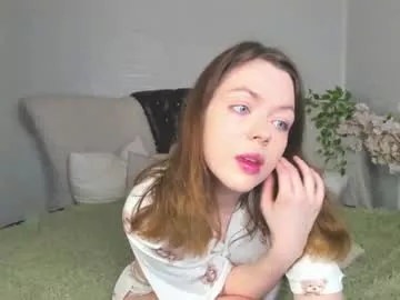 Offline lunarlily7 on Chaturbate