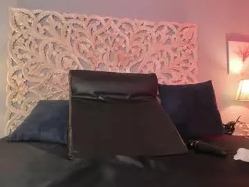 lupeebony on Chaturbate