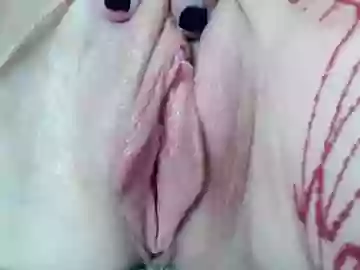 Freechat luxurylips on Chaturbate