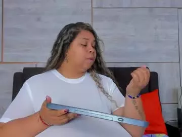 Offline lynn_and_esteban on Chaturbate