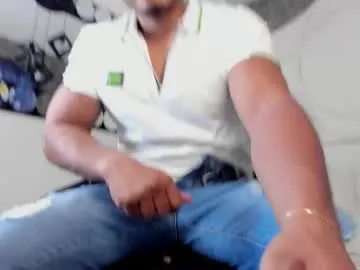 Offline magnusclark on Chaturbate