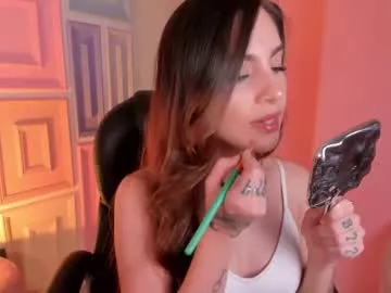 Offline mariannelane1 on Chaturbate