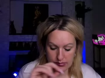 Freechat mariemlui on Chaturbate