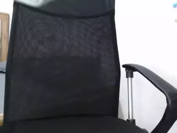 Offline masteralda09 on Chaturbate