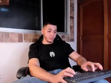 max_valiant1 on Chaturbate