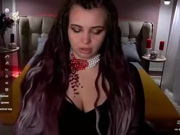 maya_mils on Chaturbate