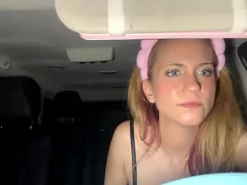 Offline mezzy69 on Chaturbate