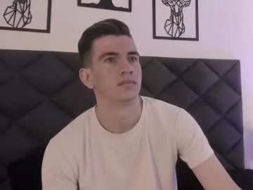 Offline mikaelslow on Chaturbate