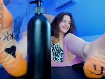 Offline milastoyne on Chaturbate