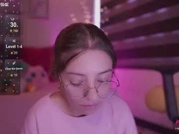 milly_kenner on Chaturbate