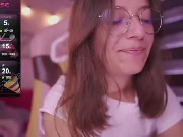 milly_kenner on Chaturbate