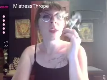 Offline mistressthrope on Chaturbate