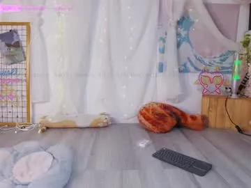 Freechat mollyflwers on Chaturbate