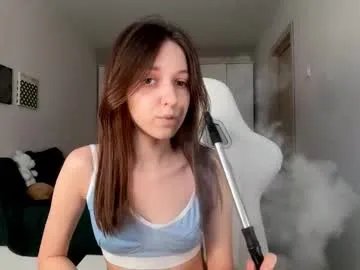monnymoonn on Chaturbate