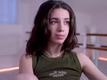 Offline mystica_ on Chaturbate