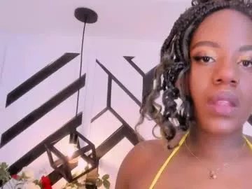 nahomikroft on Chaturbate