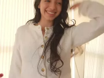 Offline naughtysammx on Chaturbate