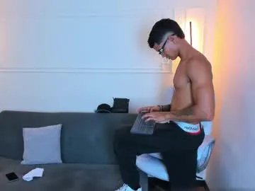 paradise_boy_s — GOAL: cum shot and new toy [1700 tokens remaining] Let's have fun together! #lovense #smoke #bigcock #muscle #cum