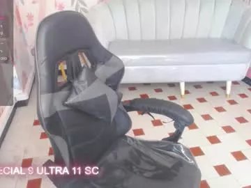 paris09_v on Chaturbate