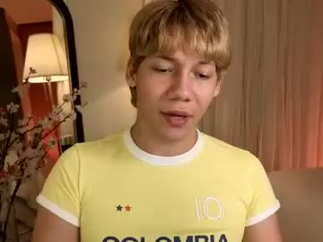 Offline parisstone2 on Chaturbate