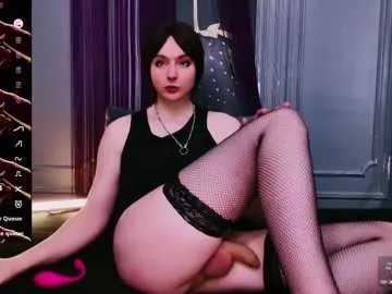 petitecharlize on Chaturbate