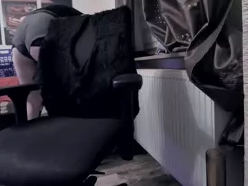 Offline plboy23 on Chaturbate