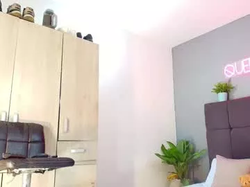 queenaliice on Chaturbate 