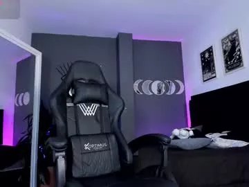 ravenwitch_ on Chaturbate