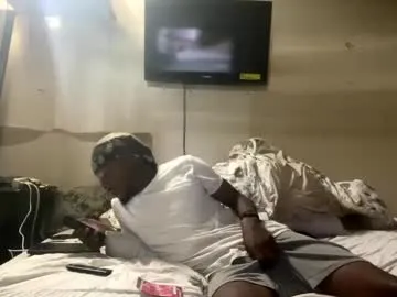 Offline reallife1993 on Chaturbate