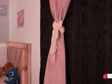 rosannaking on Chaturbate