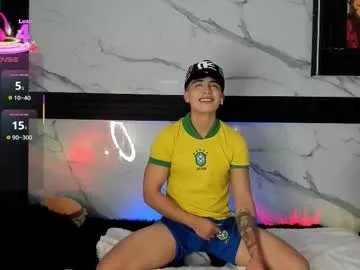 saimonvela — Gay hot footballer . help me get all my cum, show a big load.  #cum #young #anal #18  #bigcock [2000 tokens remaining]