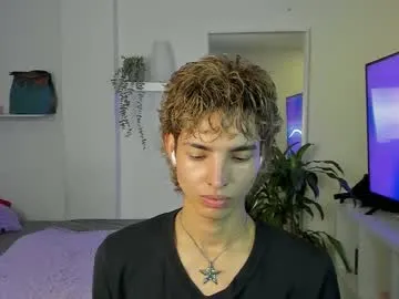 Offline santy_kitty on Chaturbate