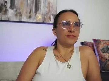 sara_charmy on Chaturbate