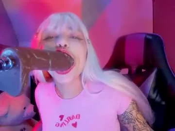 Offline scarlet_gold on Chaturbate