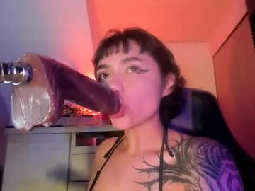 Offline scarlet_gold on Chaturbate