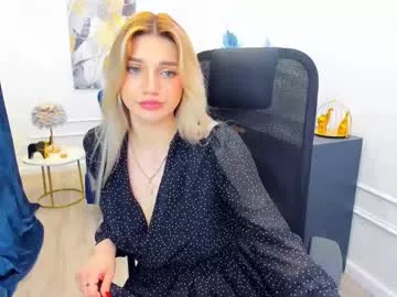 Group selenaemoore on Chaturbate