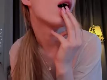 Offline shiningdawn on Chaturbate