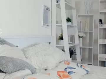 Offline shiningdawn on Chaturbate