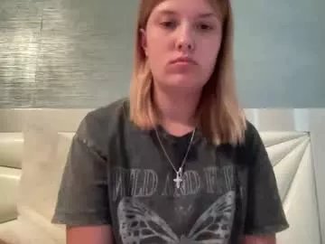 skiimaskabby on Chaturbate