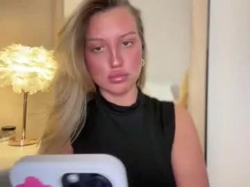 Freechat skyffi on Chaturbate