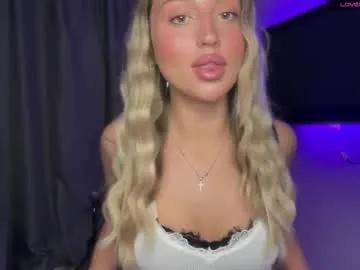 Freechat skyffi on Chaturbate